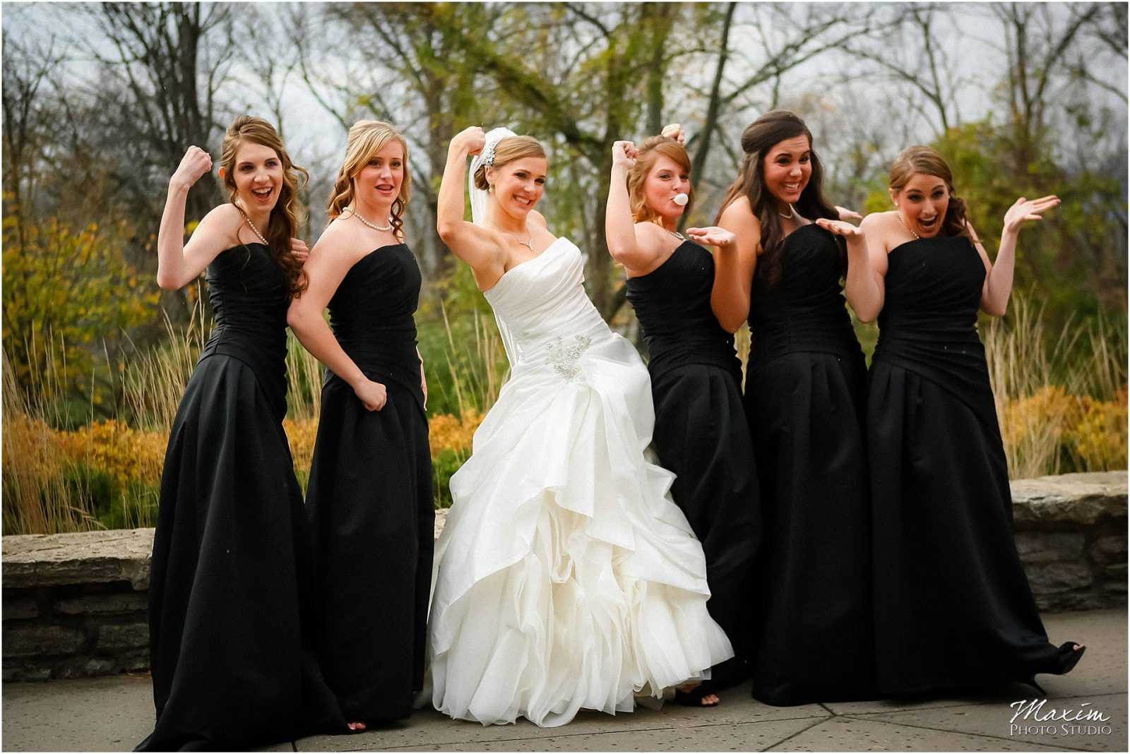Alms Park Wedding, Cincinnati Parks, Bridesmaids