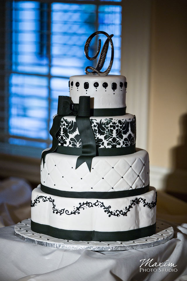 Manor House Wedding Cake