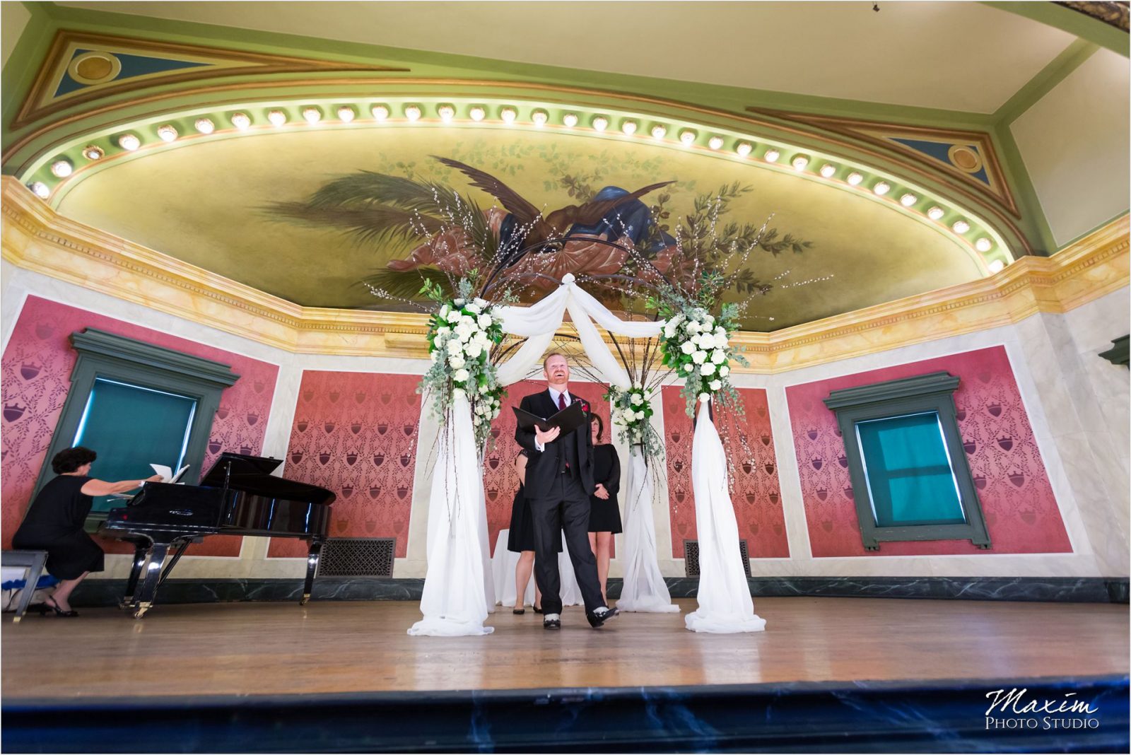 Memorial Hall Cincinnati Wedding Jewish Ceremony