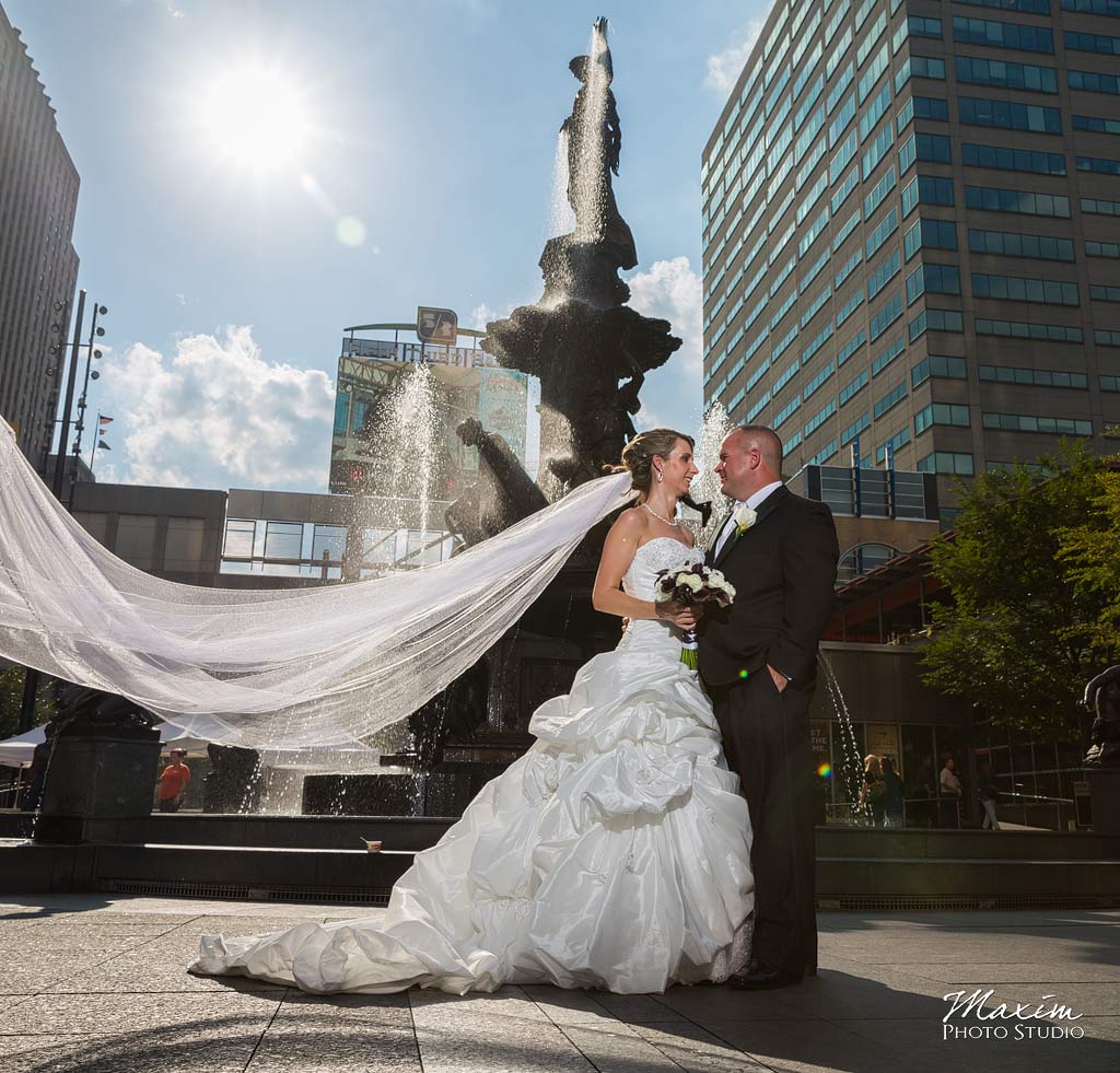 Fountain Square Cincinnati Wedding veil