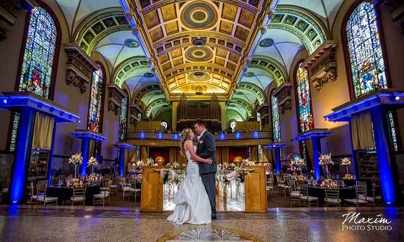 Cincinnati Wedding Photographers Bell Event Centre Off Camera Flash