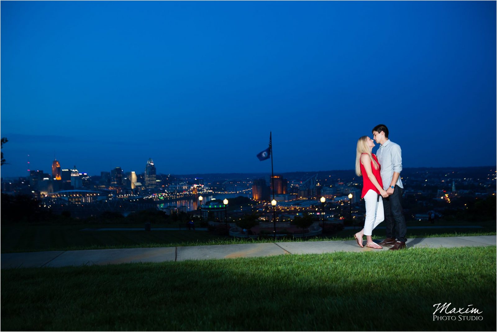 Cincinnati Wedding Photographers Drees Pavilion Summer engagement