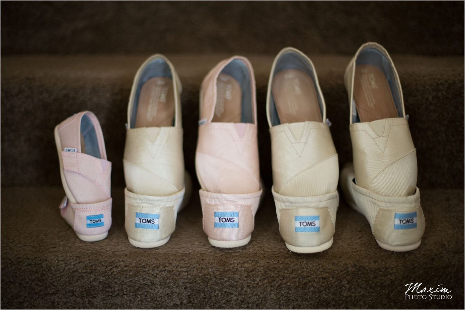 Cincinnati Wedding Photographers Bellarmine Chapel preparations wedding shoes