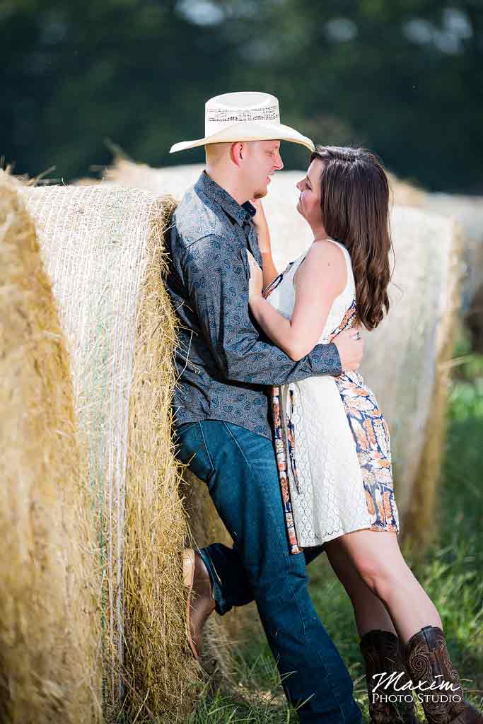 Best Dayton Ohio Farm Wedding Engagement Photography