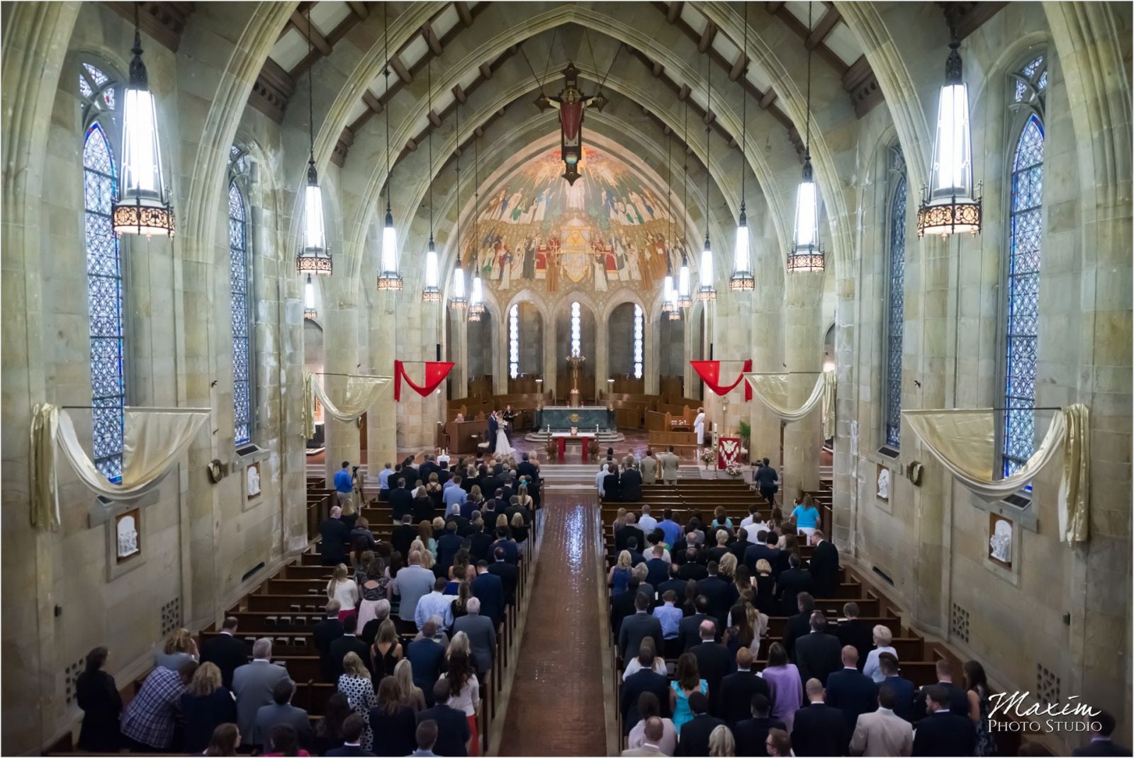 Cincinnati Wedding Photographers Holy Trinity Church Ceremony