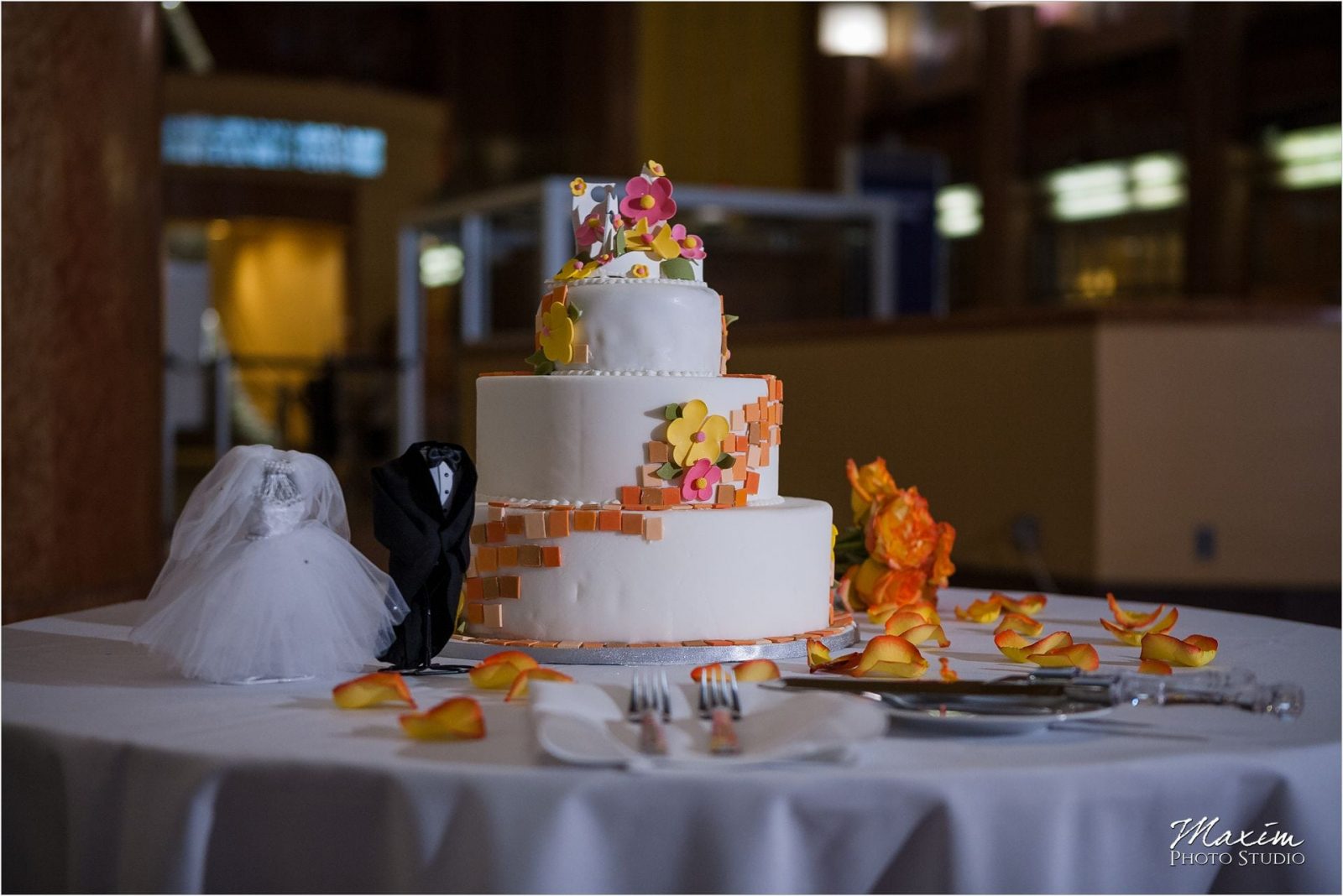 Cincinnati Museum Center Wedding Reception Cake