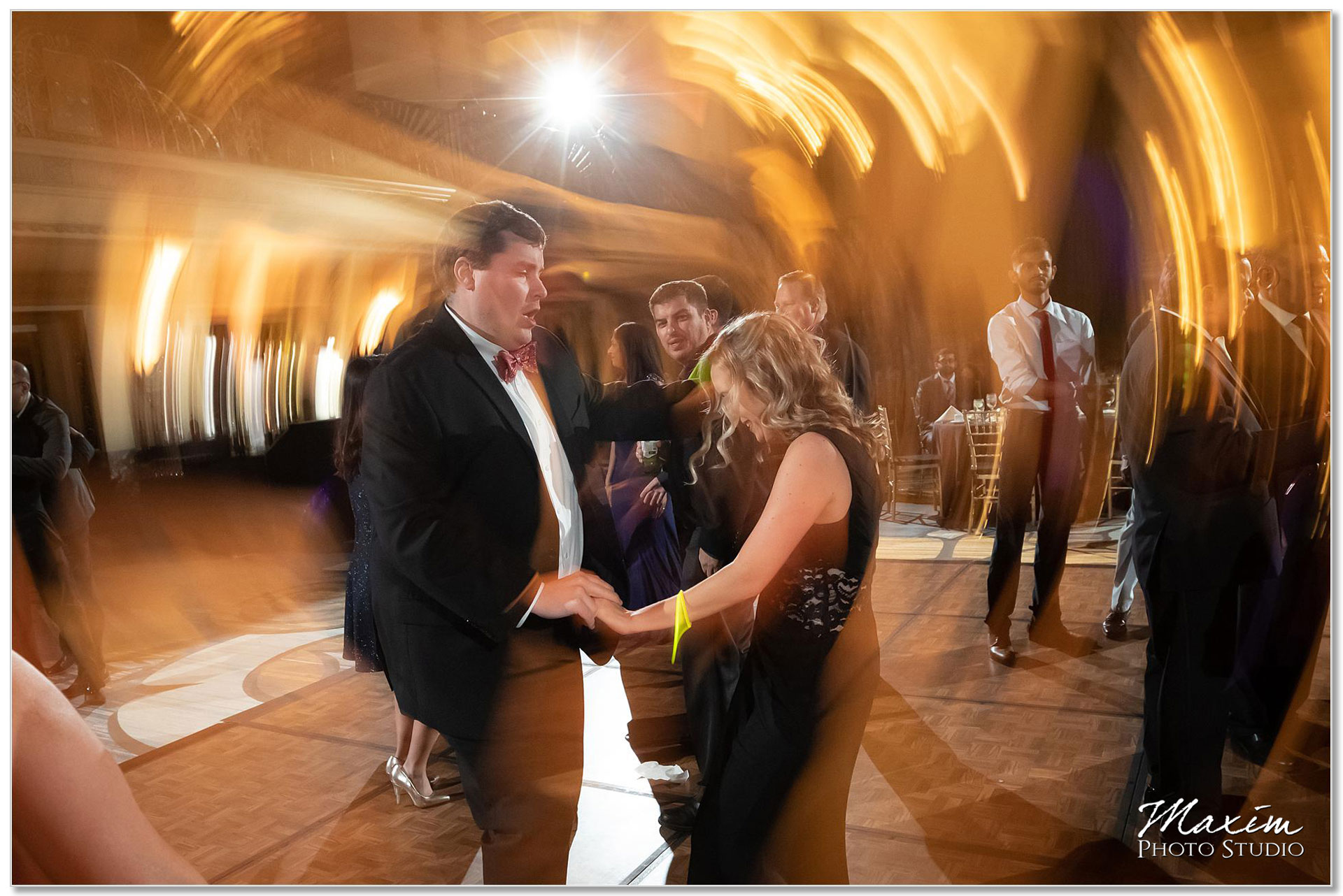 Hilton Netherland Plaza wedding Reception dance