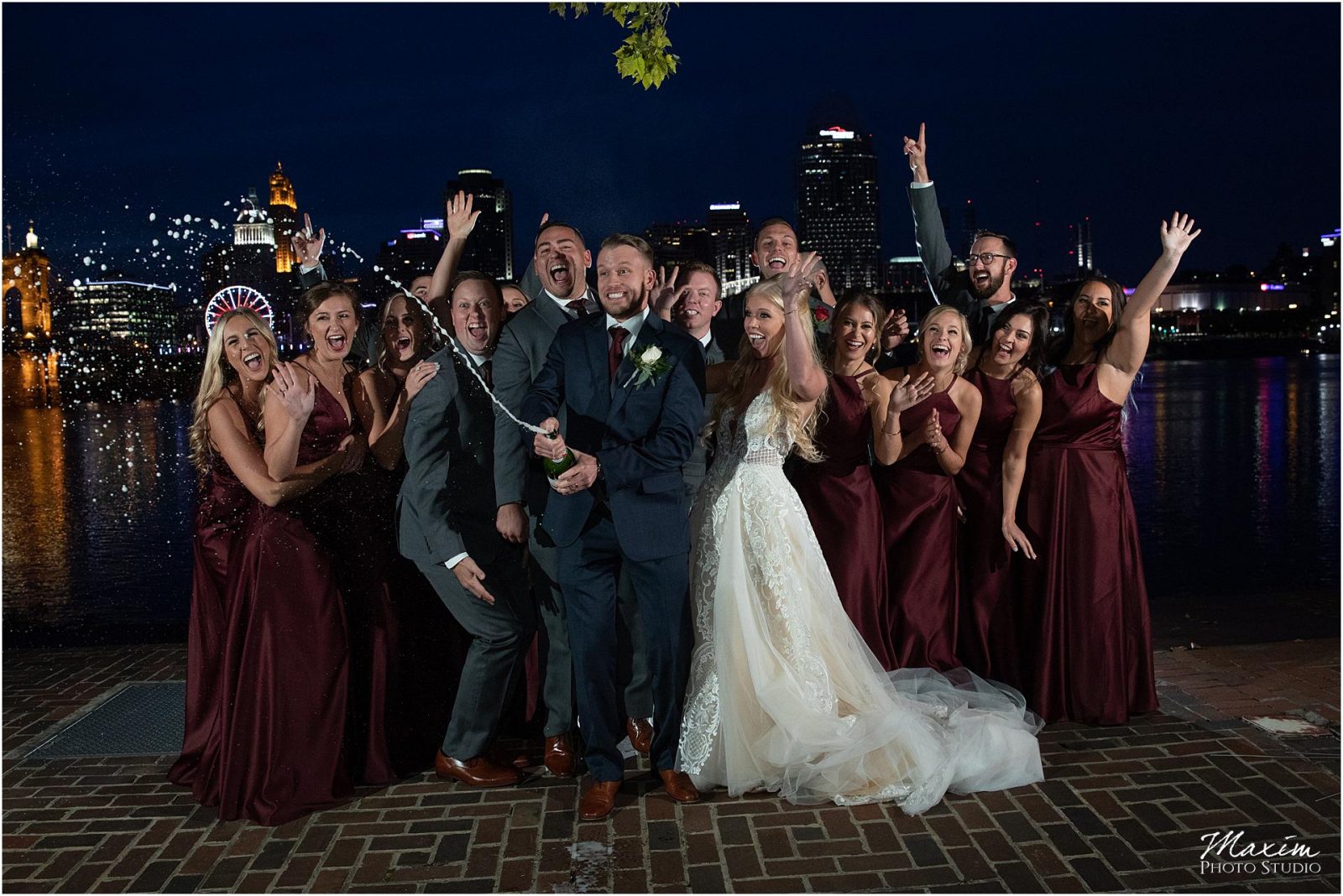 Cincinnati nighttime wedding pictures