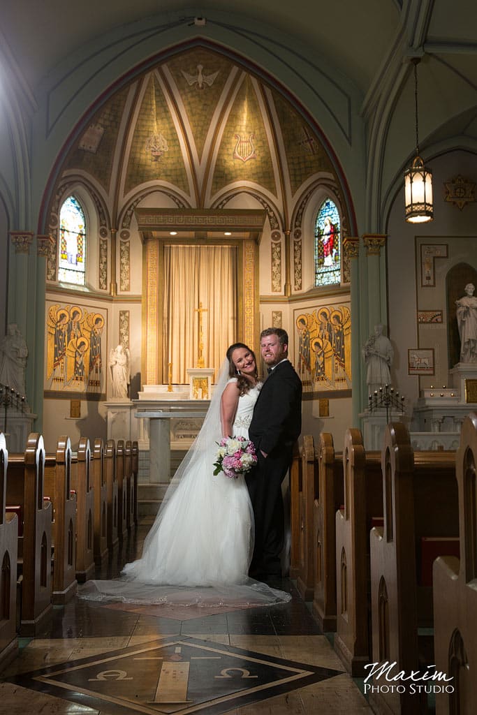 st aloysius chapel cincinnati, Hollyn + Jarod | St Aloysius Chapel Wedding