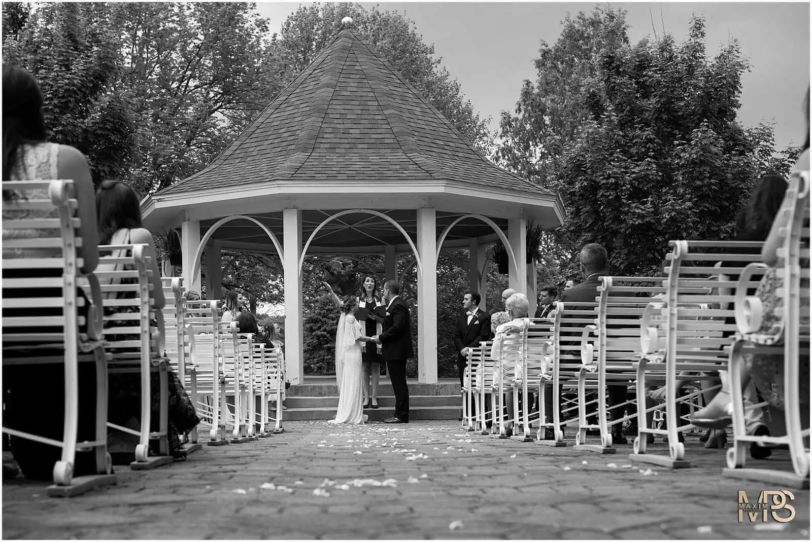 Dayton Wedding ceremony at Polen Farm in Kettering Ohio