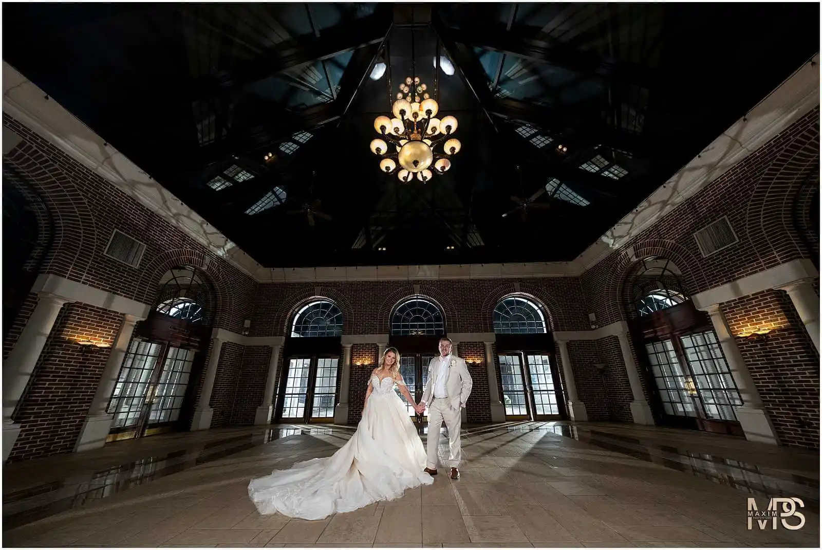 Atrium at Manor House Ohio wedding portraits