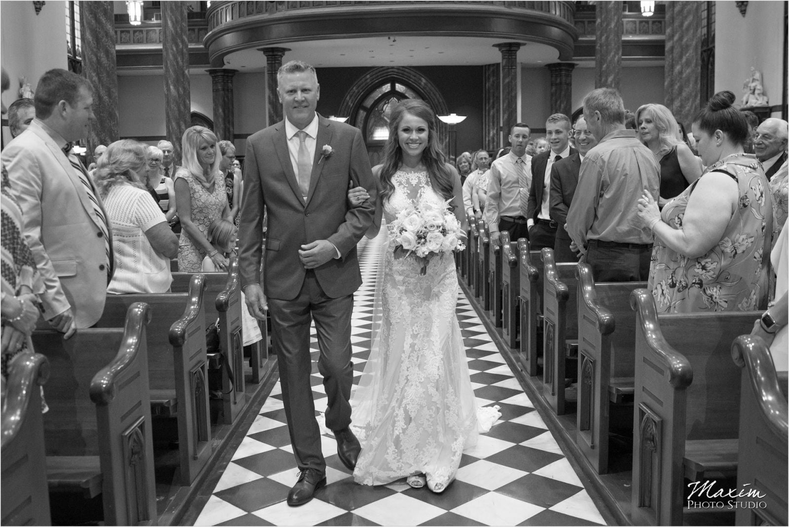 Cincinnati Wedding Photographers st xavier church lr 54