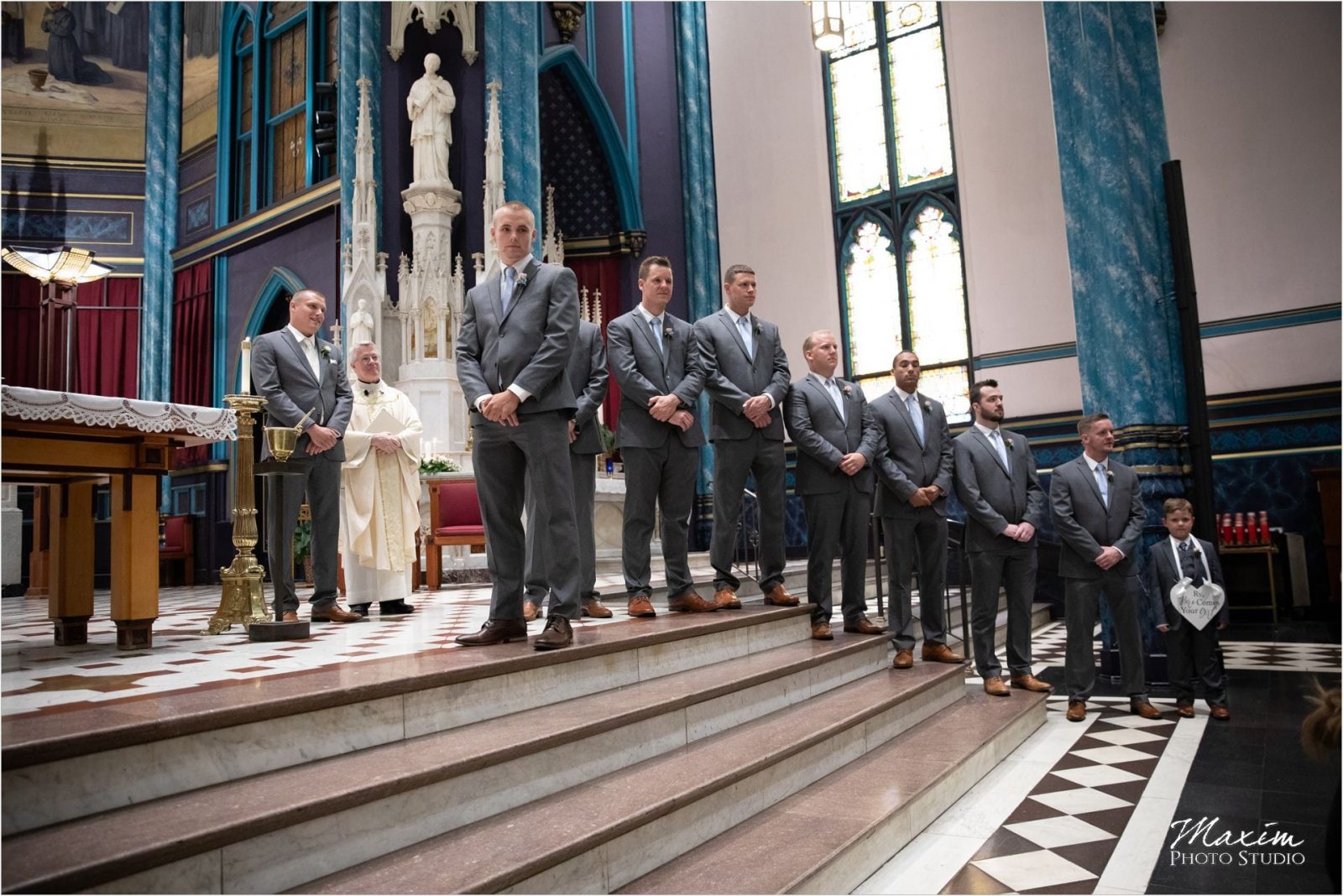 Cincinnati Wedding Photographers st xavier church lr 92