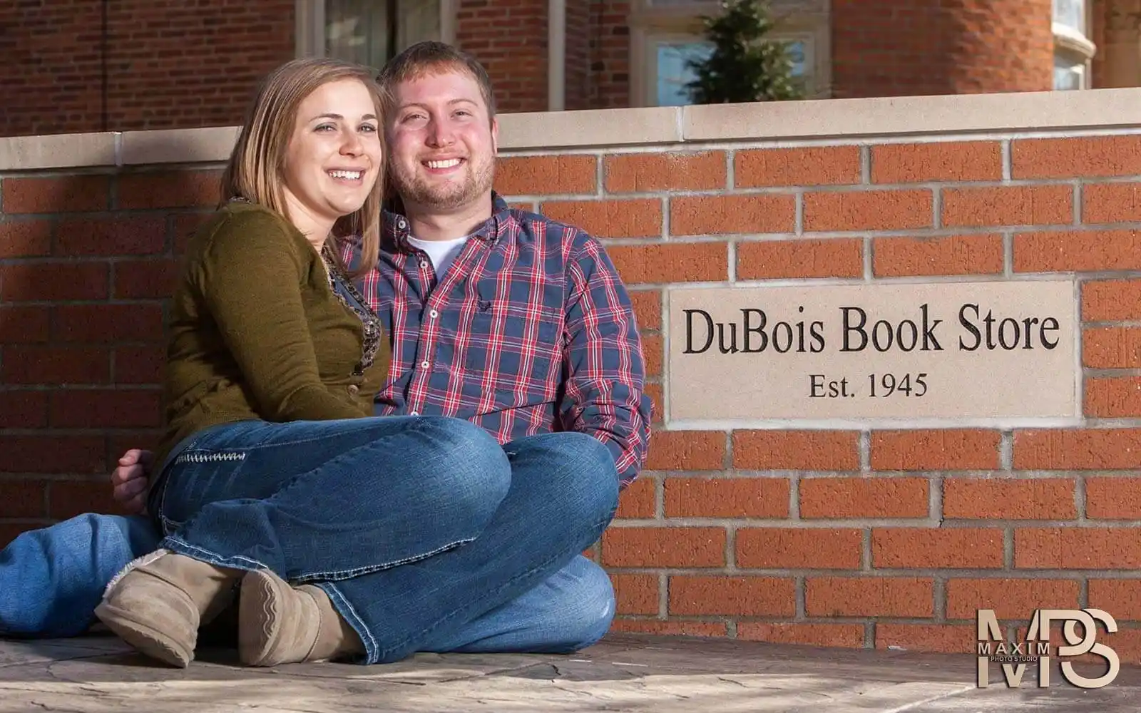 Miami of Ohio wedding engagement DuBois book store