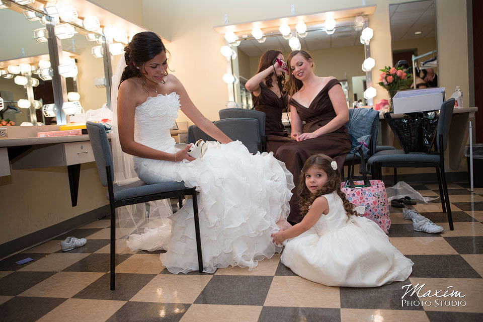 Anderson Center Cincinnati Wedding Bride Getting Ready
