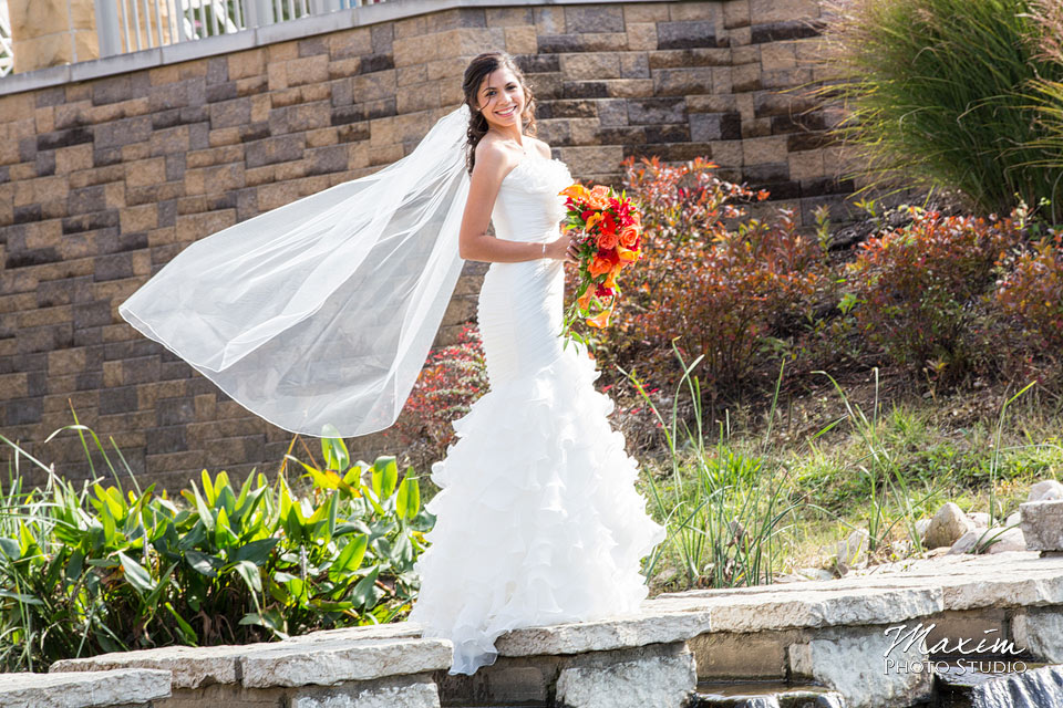 Anderson Center Cincinnati Wedding Bride