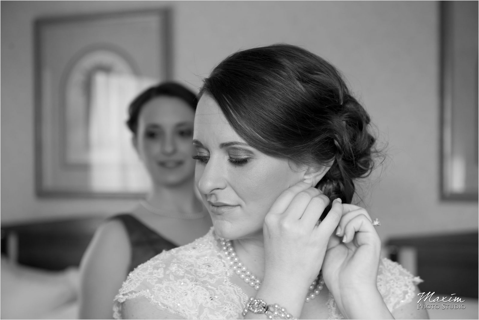 Hilton Netherland Plaza Cincinnati Wedding bride preparations earings