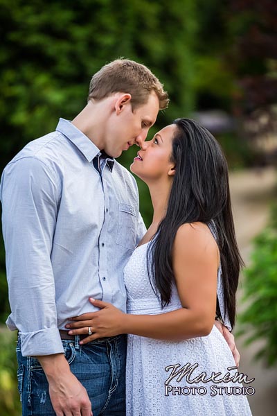 dayton-wedding-photographer-wegerzyn-gardens-dayton-ohio-engagement-012