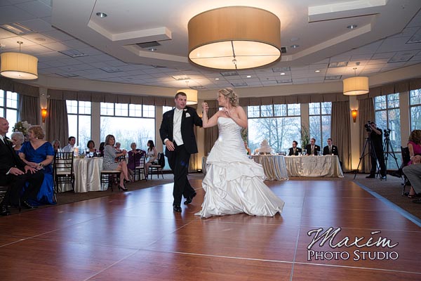 scioto-reserve-country-club-columbus-wedding-photographs-lindsey-014
