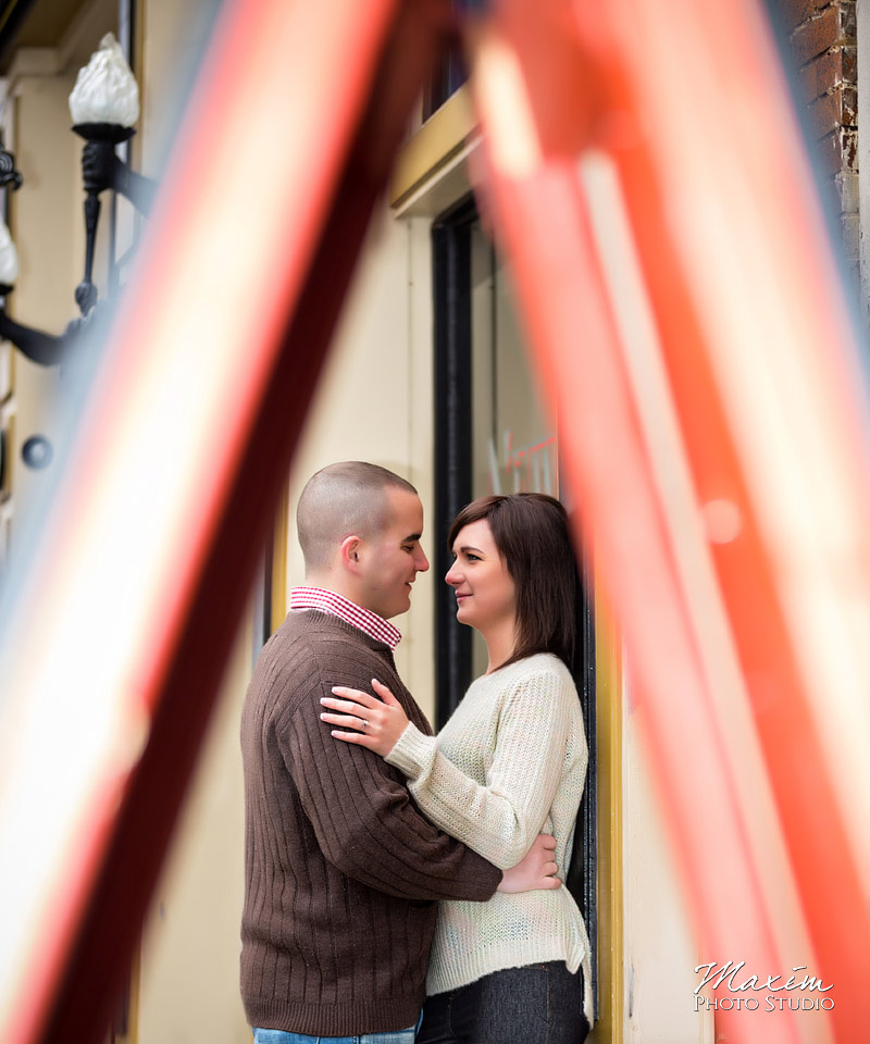 oregon-district-dayton-ohio-wedding-engagement-06
