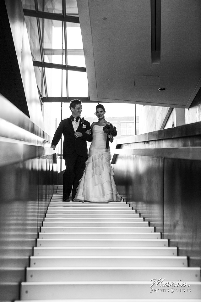 Contemporary Art Center Cincinnati Wedding Anna + Aaron