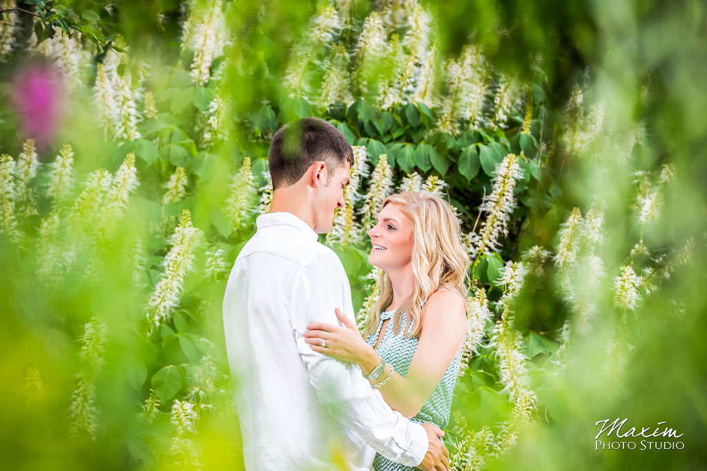 Ault Park Cincinnati Ohio engagement picture 15