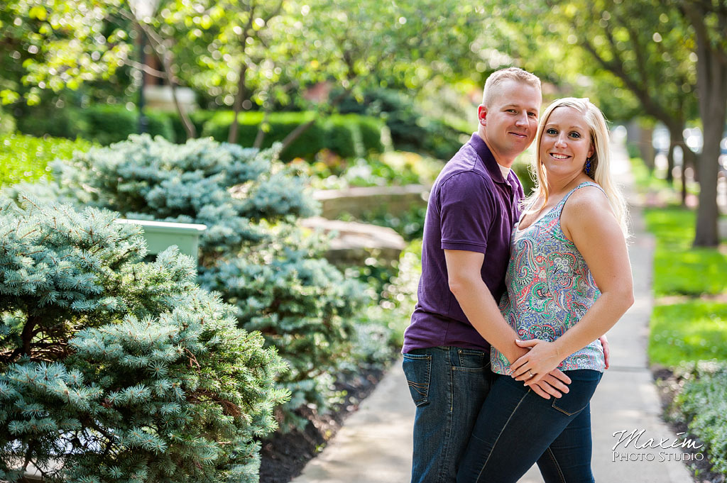 German-village-columbus-engagement-pictures-06