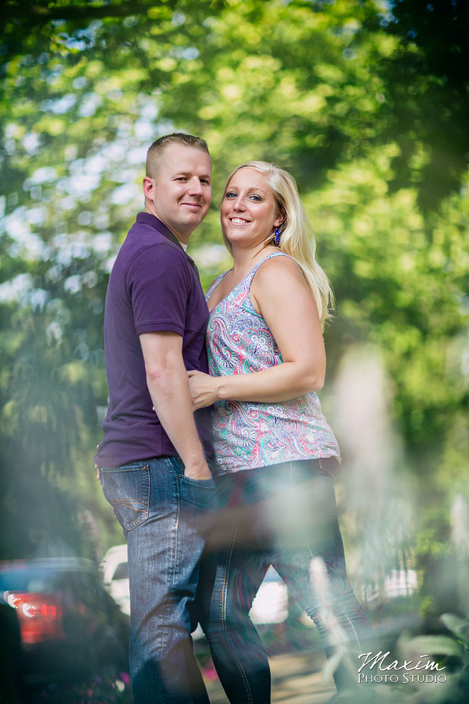 German-village-columbus-engagement-pictures-08