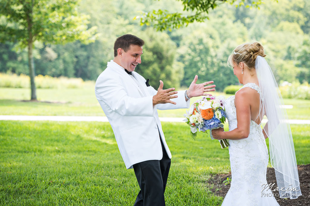 french-park-cincinnati-ohio-wedding-first-look