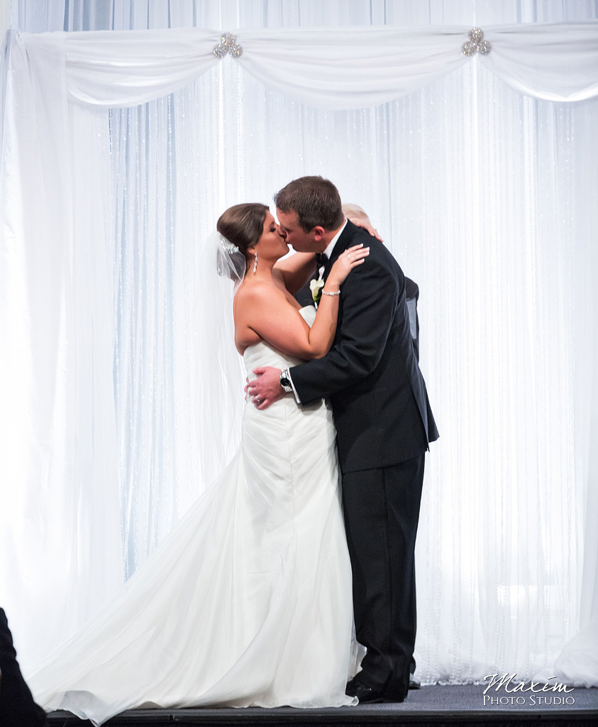 the-phoenix-cincinnati-wedding-ceremony-01