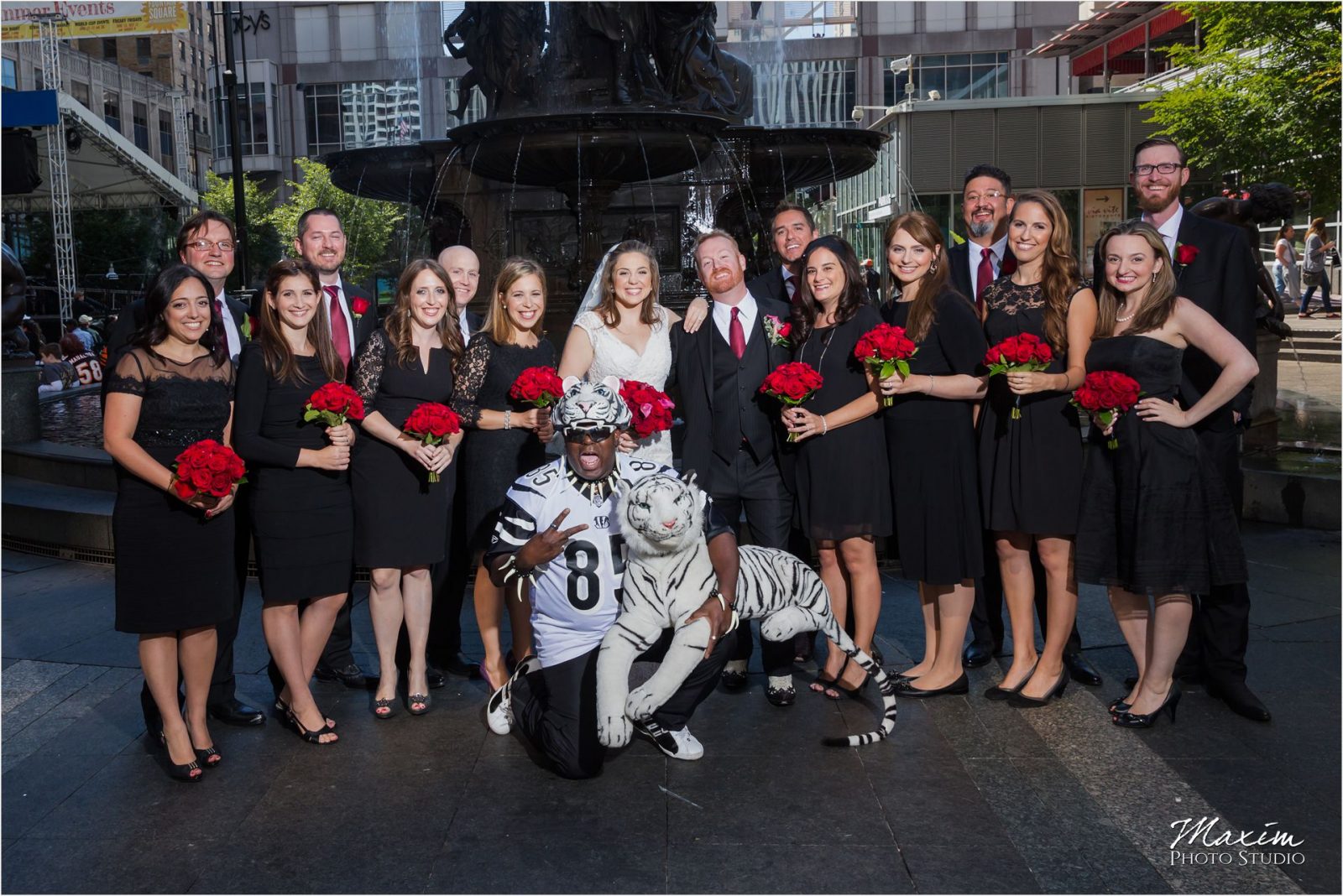 Fountain Square Cincinnati Wedding Bridal Party