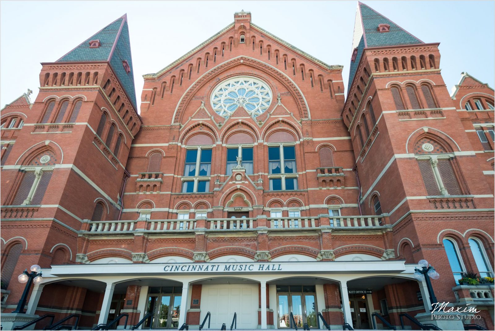 cincinnati-music-hall-wedding-roebling-bridge-pictures