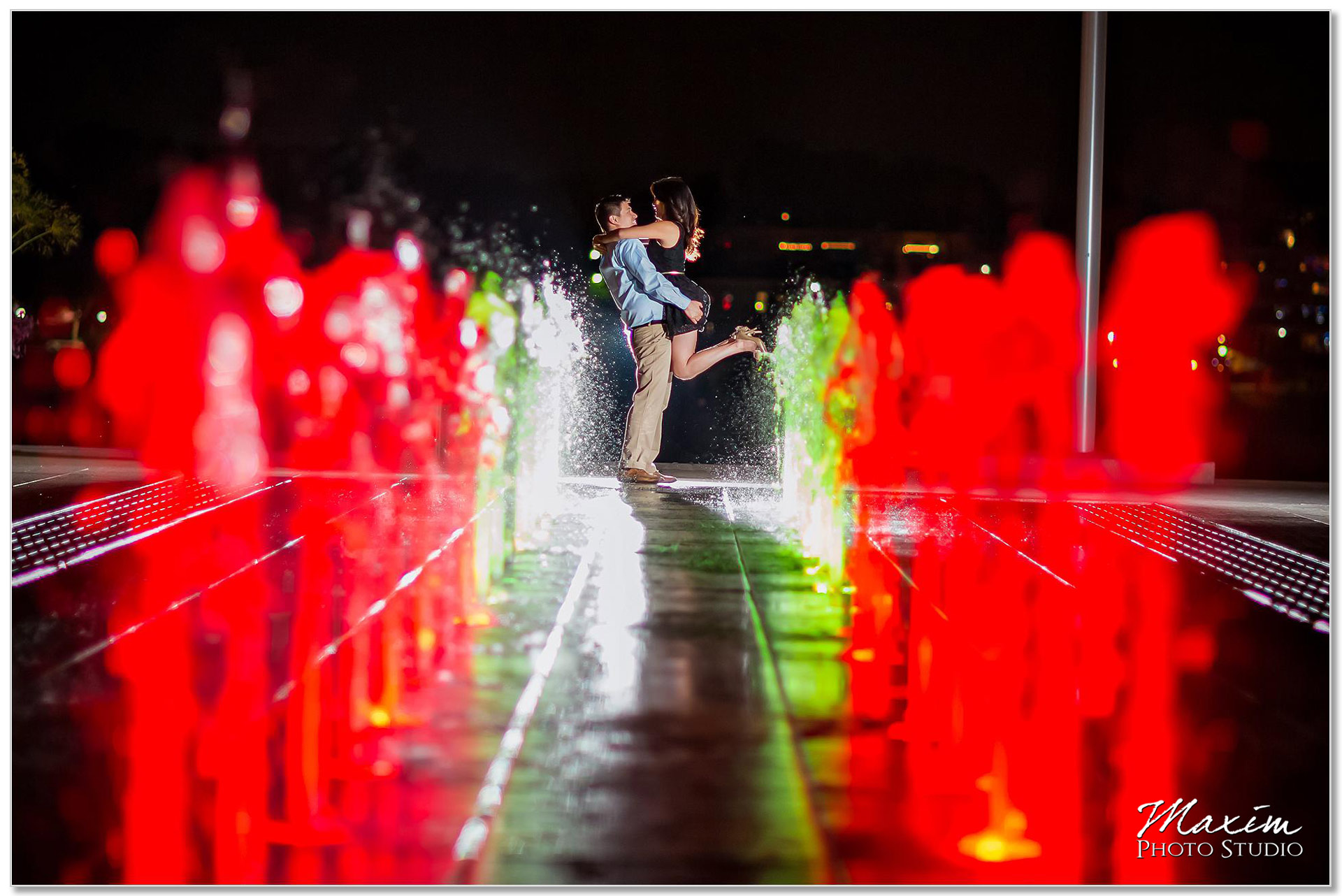 Smale Riverfront Park Cincinnati Engagement