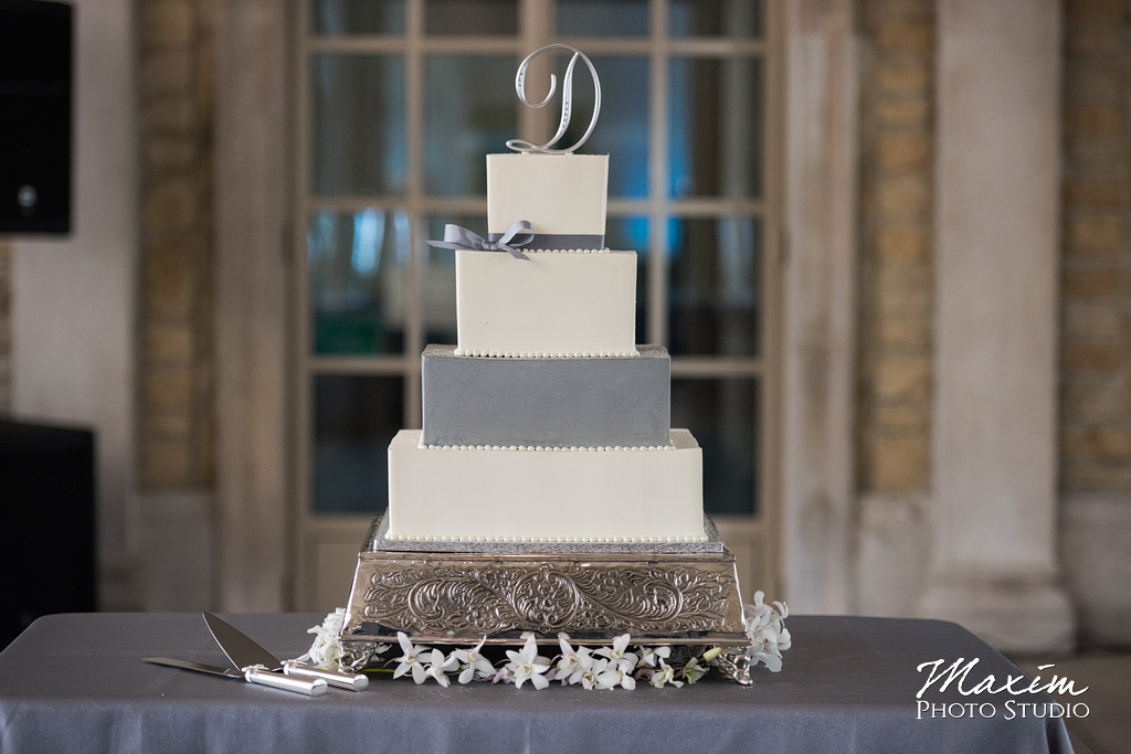 Wedding Cake by Spoon Fulla Sugar