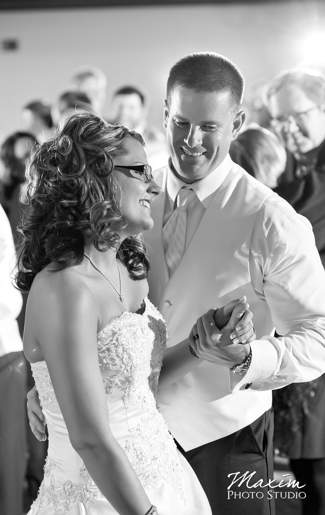 Yankee Trace wedding Bride dancing
