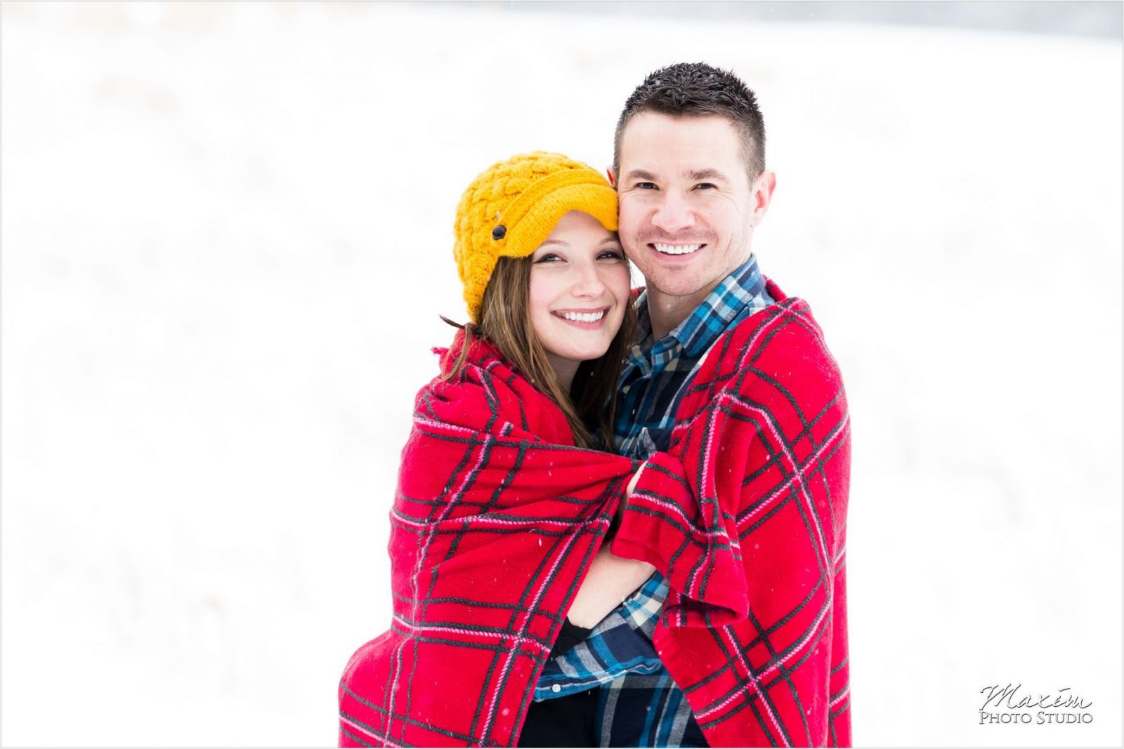 Blanket Cincinnati Engagement Winton Woods Snow