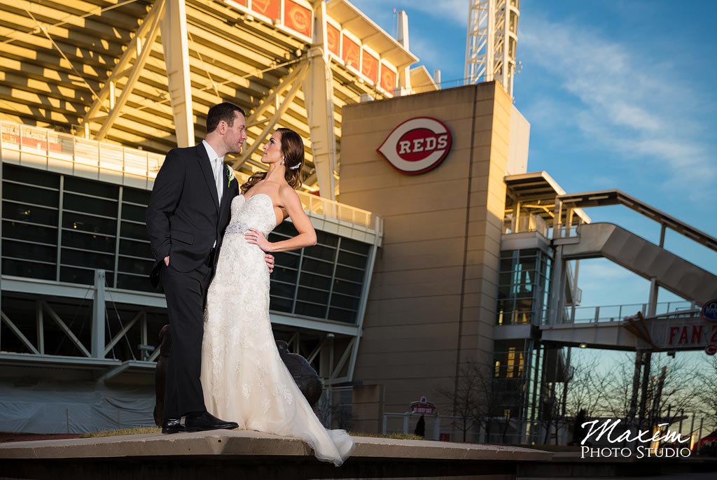 Great-American-ballpark-cincinnati-wedding-photography-ca-01