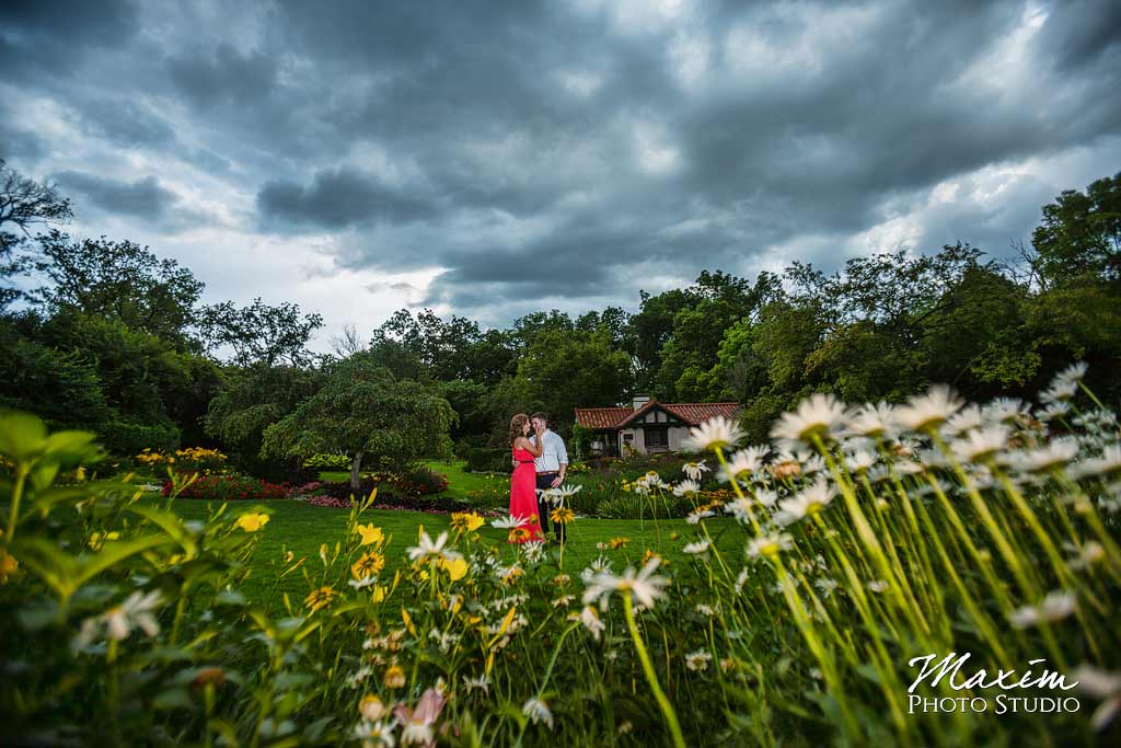 Engagement photographer Smith Gardens Dayton