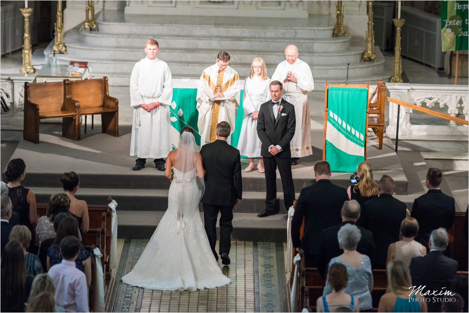 St Xavier Church Cincinnati Wedding Ceremony photography