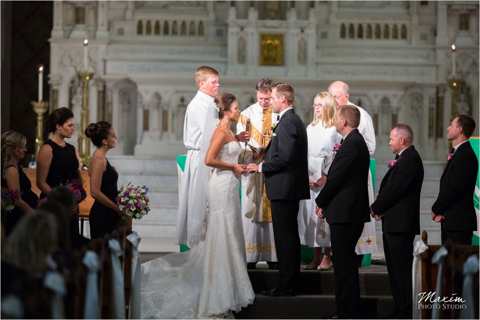 St Xavier Church Cincinnati Wedding Ceremony photography