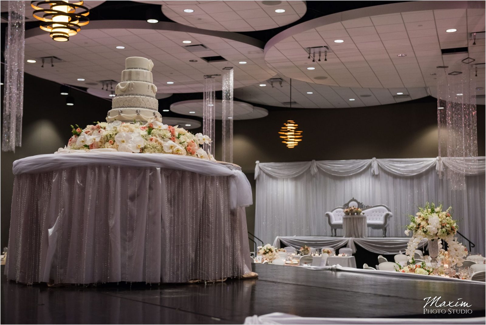 Cincinnati Wedding Photographers Sharonville Convention Center Wedding Reception