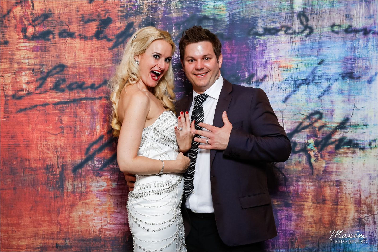 Cincinnati Wedding Photographers Wedding reception Unboxed Photo Booth