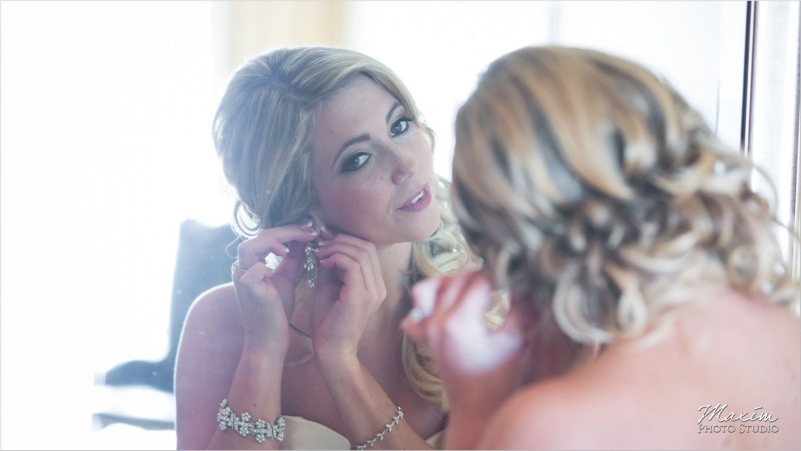 Dayton Marriott Wedding preparations Bride