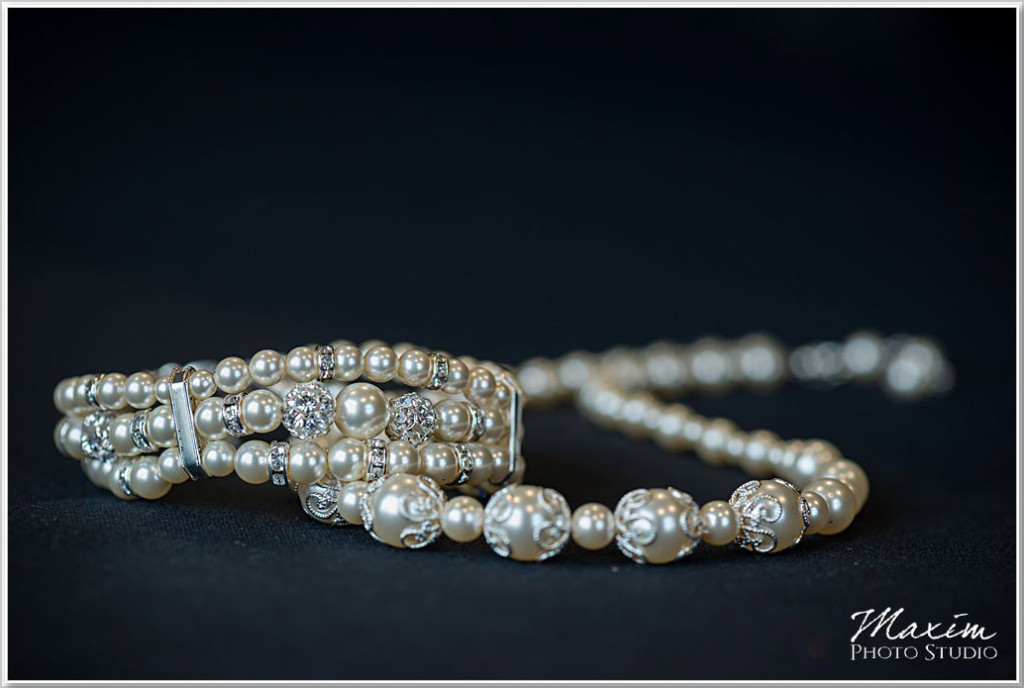 Christmas Cooper Creek Wedding jewelry