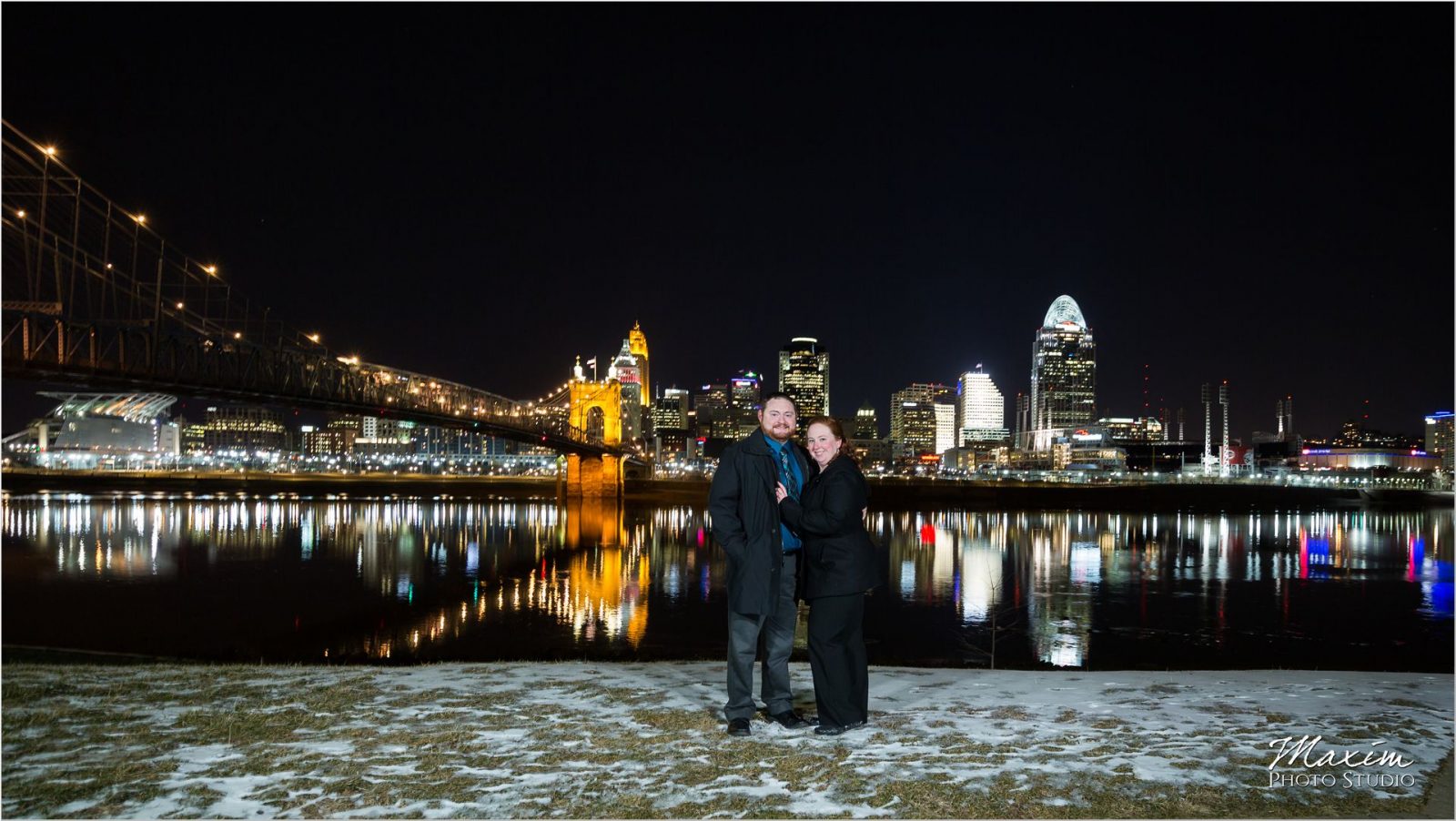 Cincinnati Skyline Snow Engagement