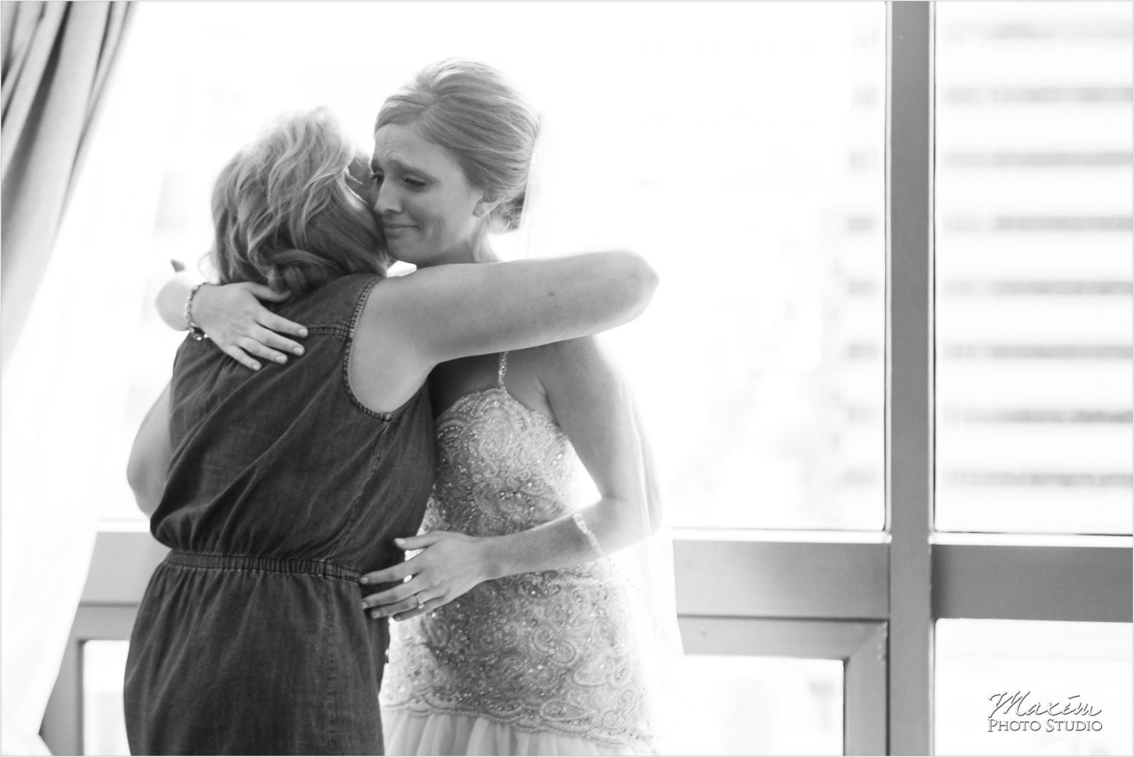 Cincinnati Wedding Photographers Westin Hotel preparations