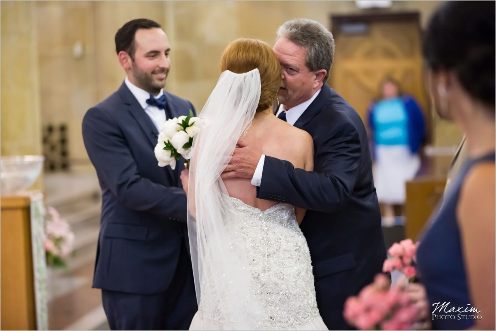 Cincinnati Wedding Photographers Holy Trinity Church Ceremony