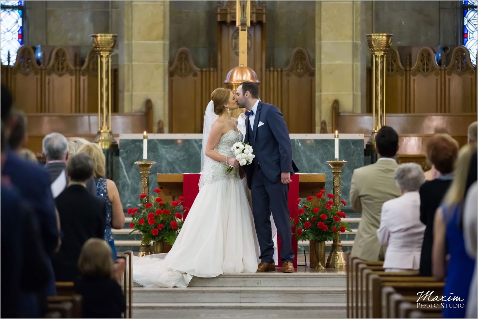 Cincinnati Wedding Photographers Holy Trinity Church Ceremony