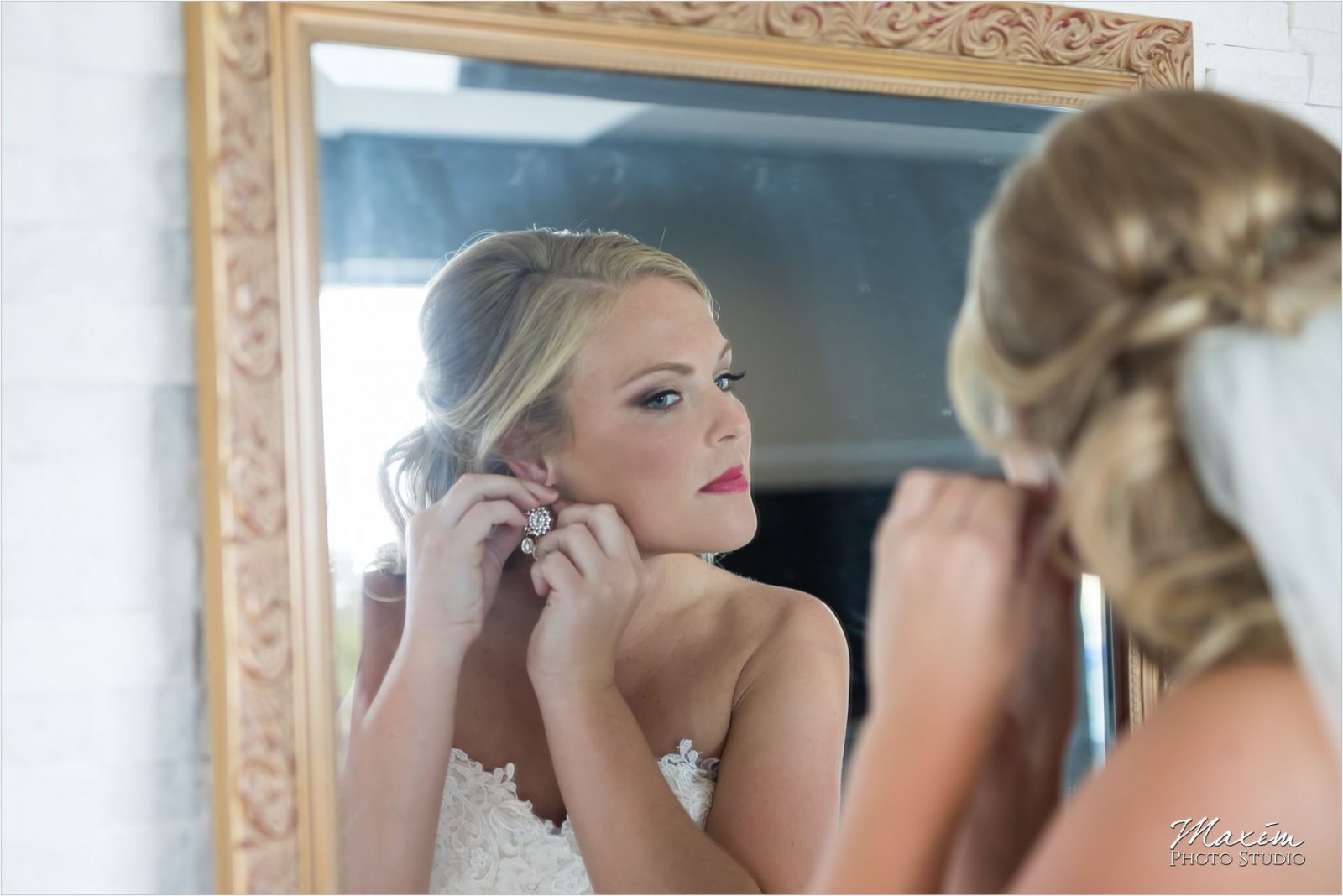 Newport Syndicate Cincinnati Wedding Bride Preparations