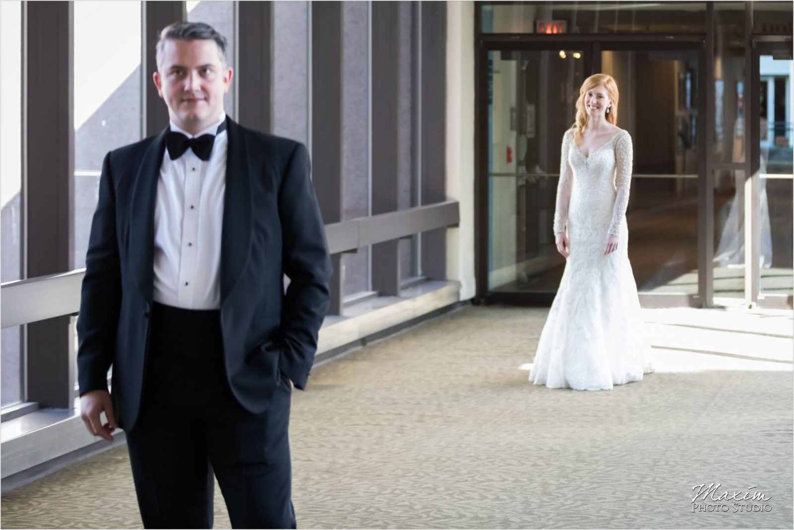 Cincinnati Wedding Photographers Art Museum Westin bride groom first look